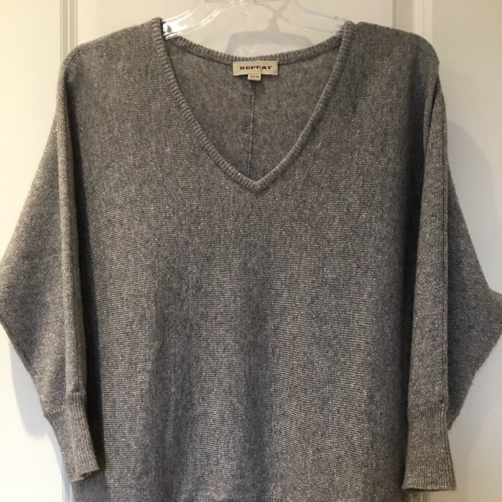 Grey/silver cashmere v-neck by Repeat, s40/M